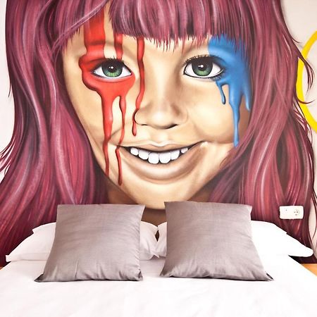 Ryans Budget Cidade de Ibiza Exterior foto
